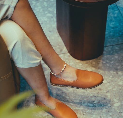 Welke soorten dames uitgaansschoenen zijn er op de markt beschikbaar?