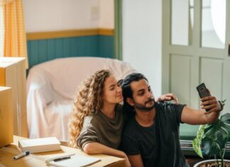 Waarom is het zo belangrijk om communicatieve vaardigheden te beoefenen in een relatie?